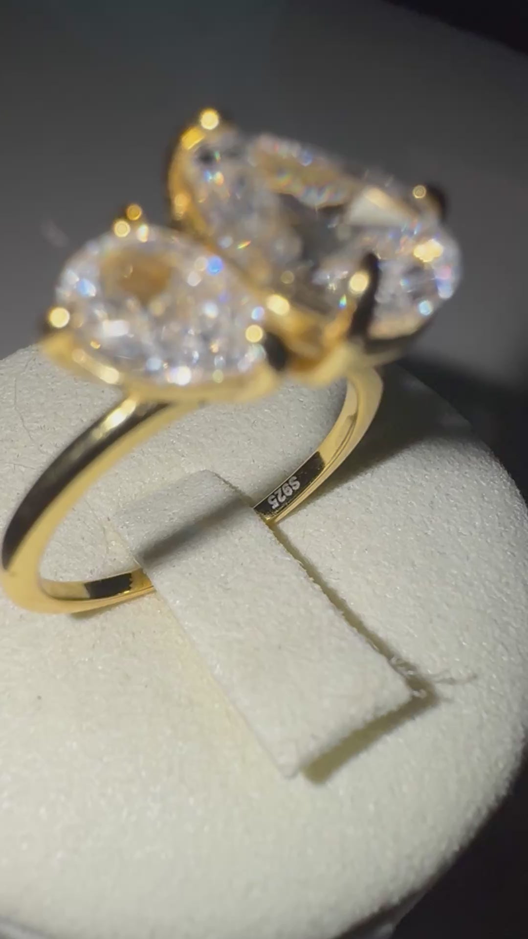 Duo Pear Ring – 18K vergoldeter Silberring mit funkelnden Zirkonia-Steinen